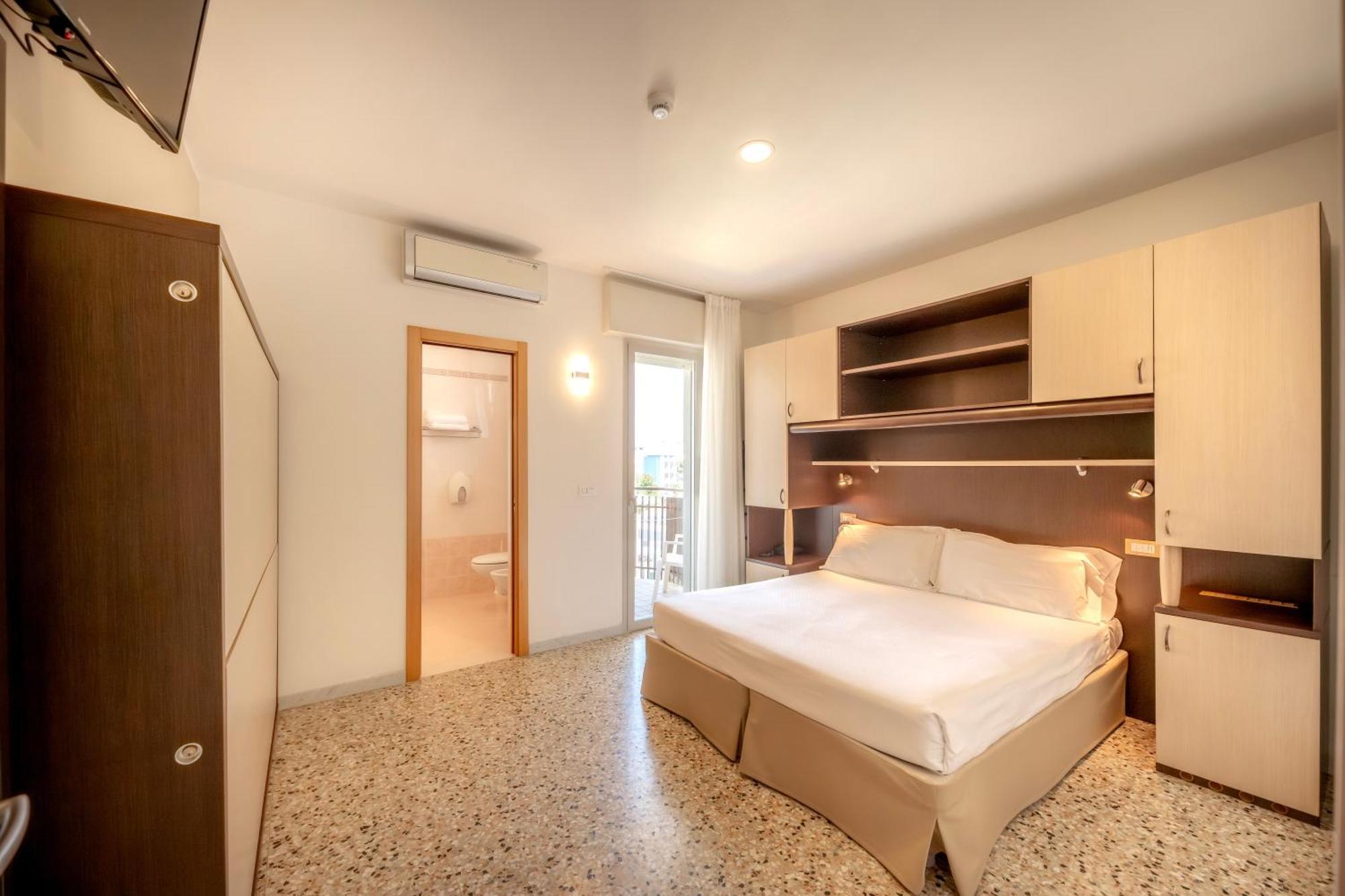 Hotel Atenea Golden Star Caorle Ngoại thất bức ảnh